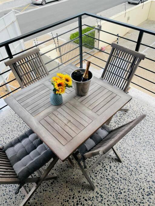 Tableview/blouberg Front Stunning Apartment. *