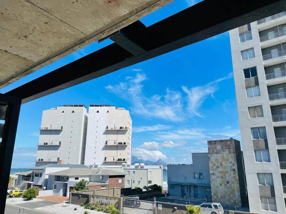 Tableview/blouberg Front Stunning Apartment. *