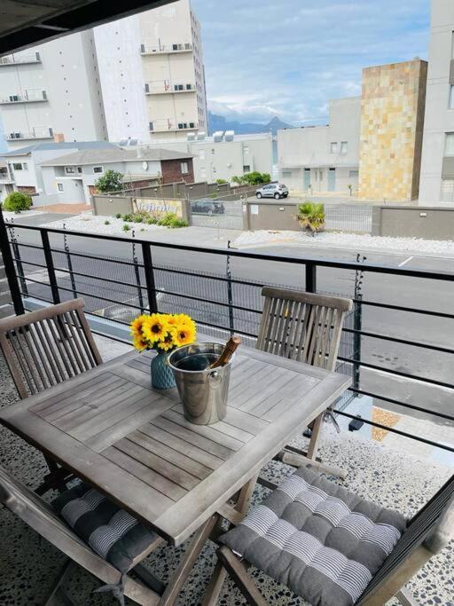 Tableview/blouberg Front Stunning Apartment. * Kapstadt